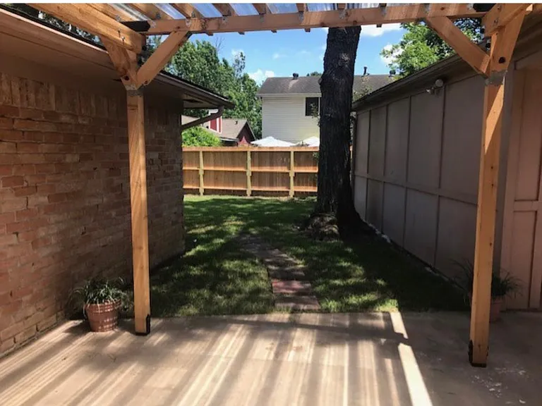 Park Tree Ln — Photo 15