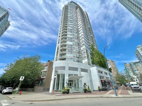 1201 Marinaside Cres #1002, Vancouver, BC V6Z 2V2