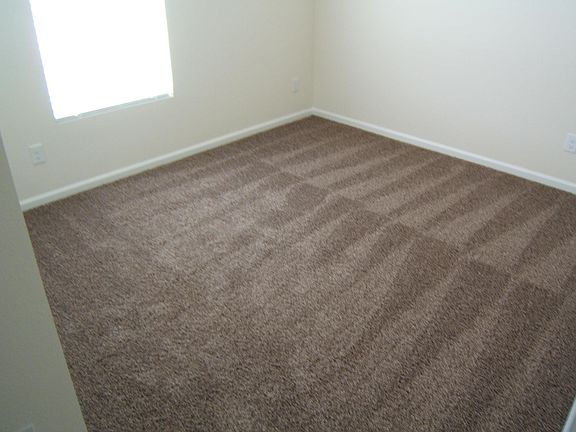 5th image of 240 Blue Creek Way