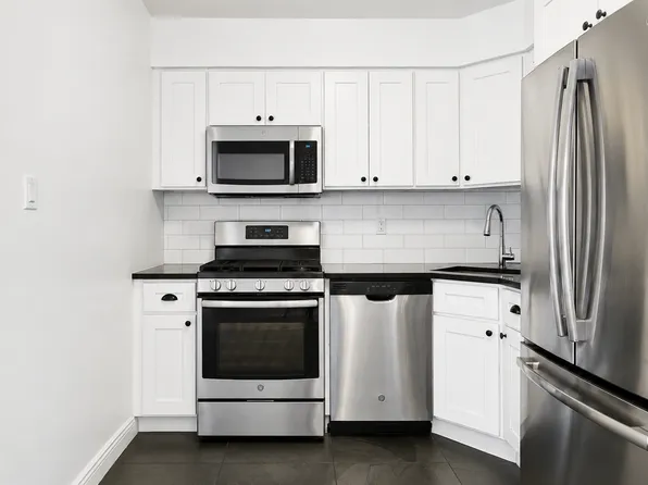 21-29 42nd Street image 1 of 16
