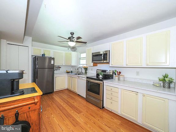 4th image of 486 Norvelle Ct