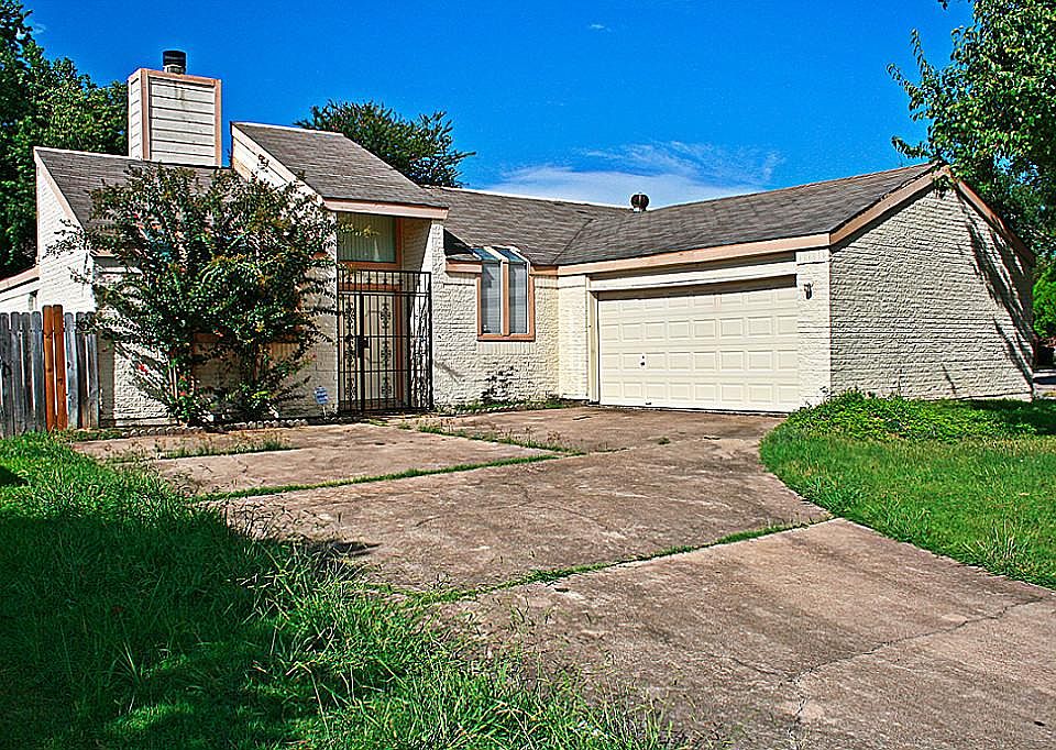 1st image of 6010 Fairview Forest Dr