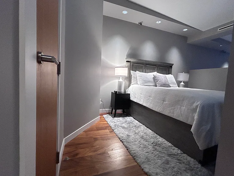 408 W Saint Clair Ave #425 — Photo 12