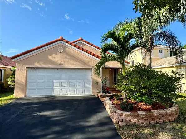 4208 Mahogany Ridge Dr, Weston, FL 33331