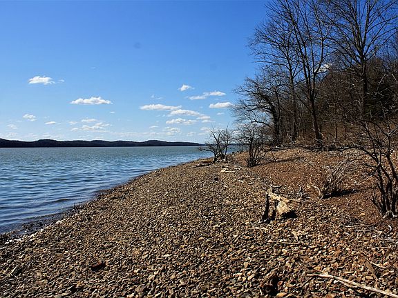2nd image of 572 Eagle Shore Dr Lot 4