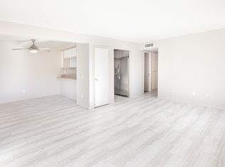 390 W Santa Elena Rd, Palm Springs, CA 92262