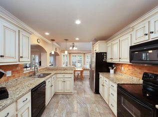 17 Flagstone Dr, Jackson, TN 38305