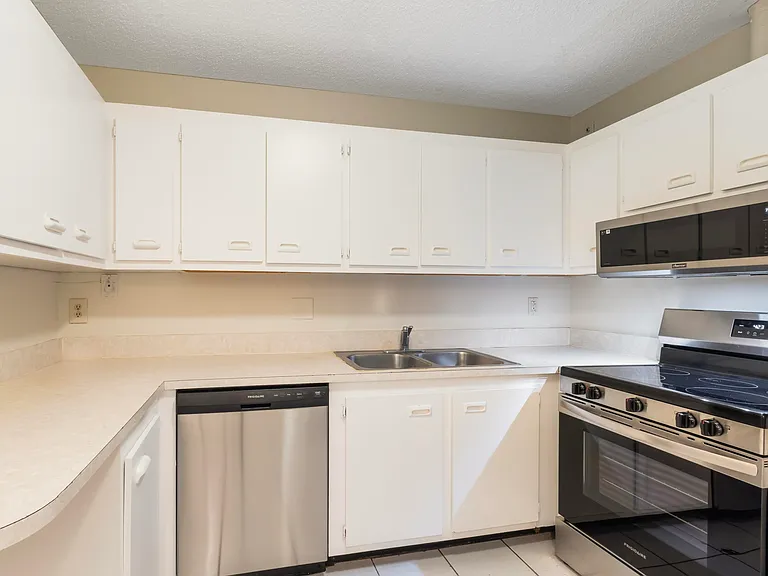 4806 Cherry Rd — Photo 15