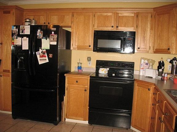 2nd image of 119 Saxony Dr