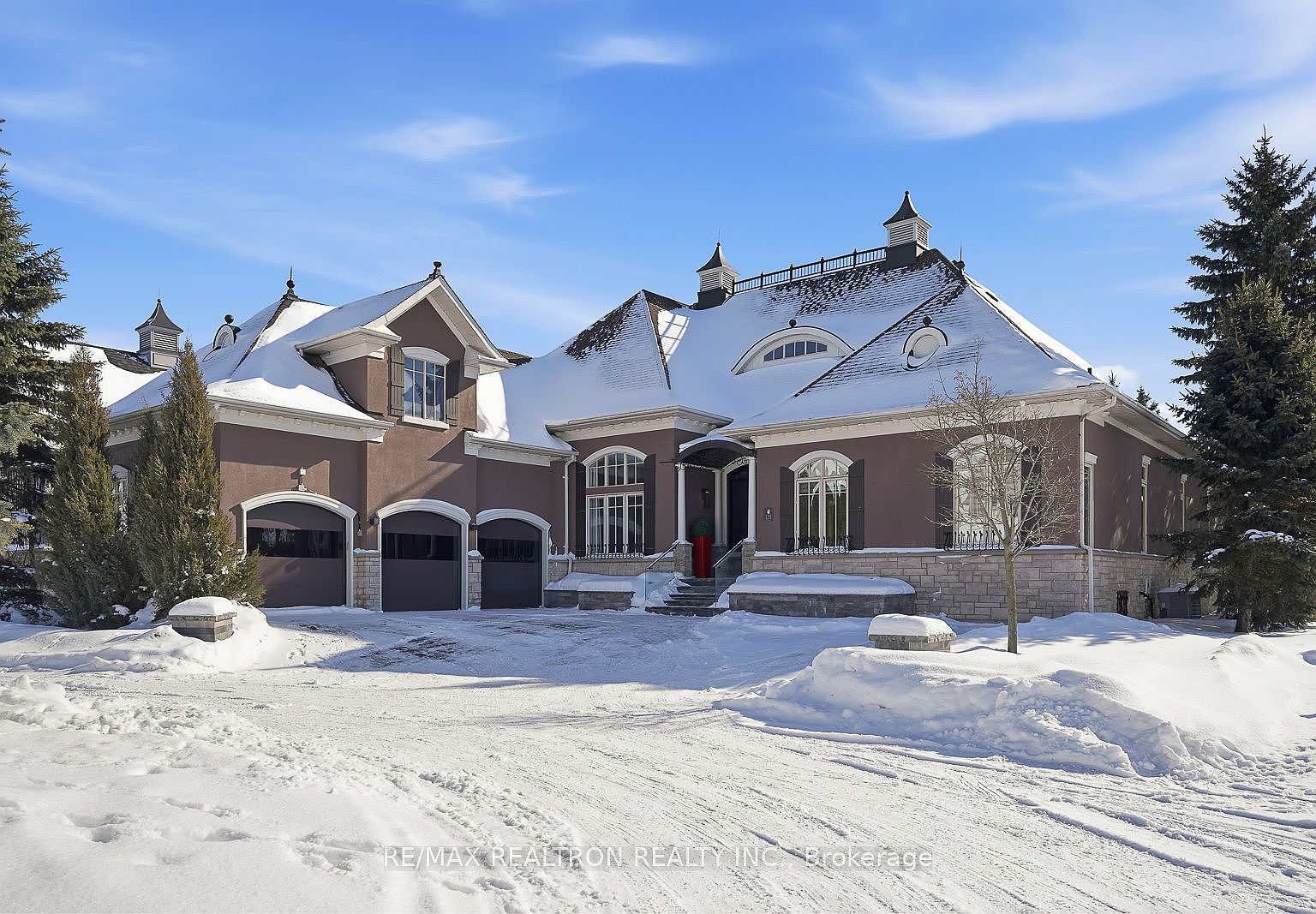 129 Country Club Dr