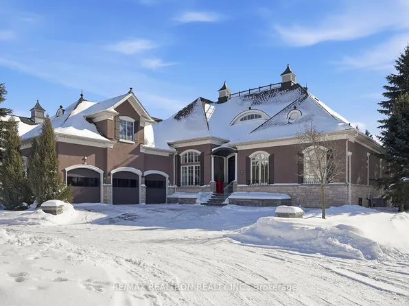 129 Country Club Dr, King, ON L7B 1M4