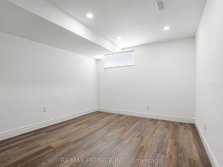 45 Roughley St #UPPER — Photo 27