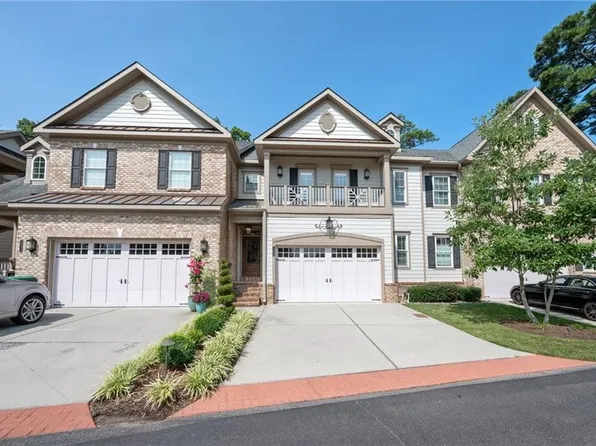 3236 Holly Rd, Virginia Beach, VA 23451