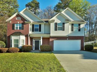 130 Miracle Ln, Fayetteville, GA 30215