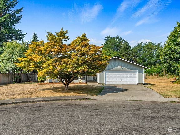 4th image of 912 Bonnie Lane SW