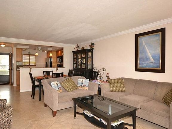 4th image of 868 Bayway Blvd APT 104