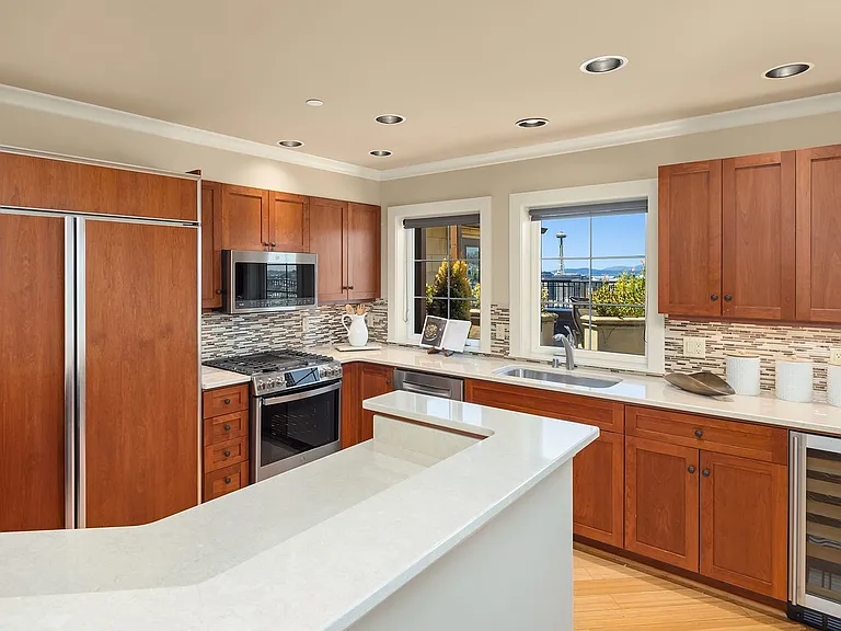 745 Bellevue Ave E #305 — Photo 16