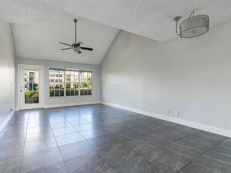 6299 La Costa Dr #B — Photo 16