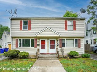 48 Rifle St, Springfield, MA 01105
