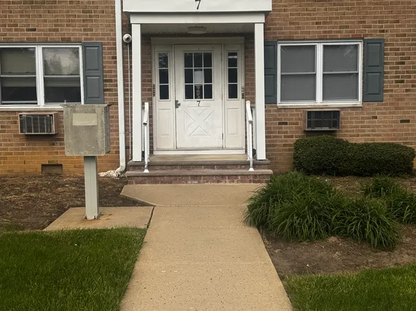 7 Windsor Ter APT H, Freehold, NJ 07728