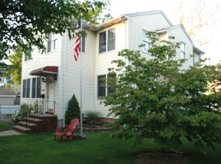 107 Roosevelt Ave, Bergenfield, NJ 07621