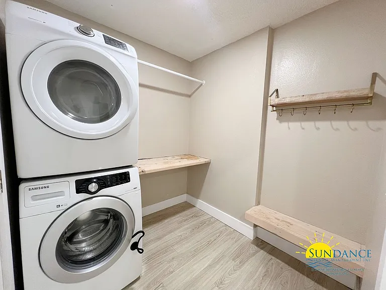 492 Jillian Dr — Photo 24