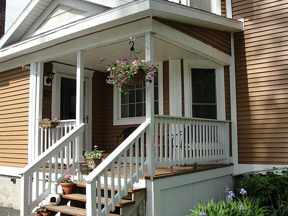 3rd image of 25 Baldwin Ave