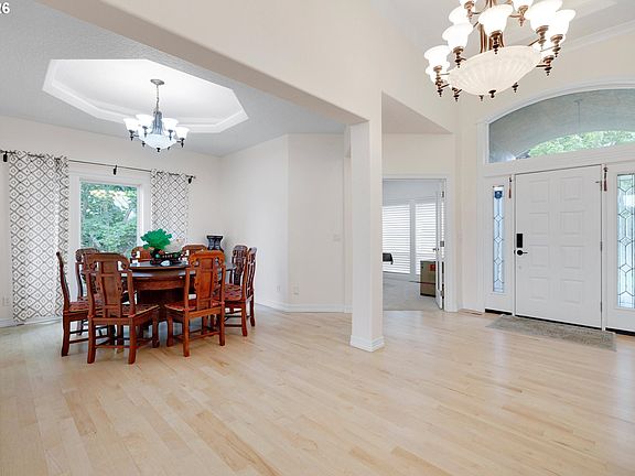 4th image of 10520 SE Isaac Dr