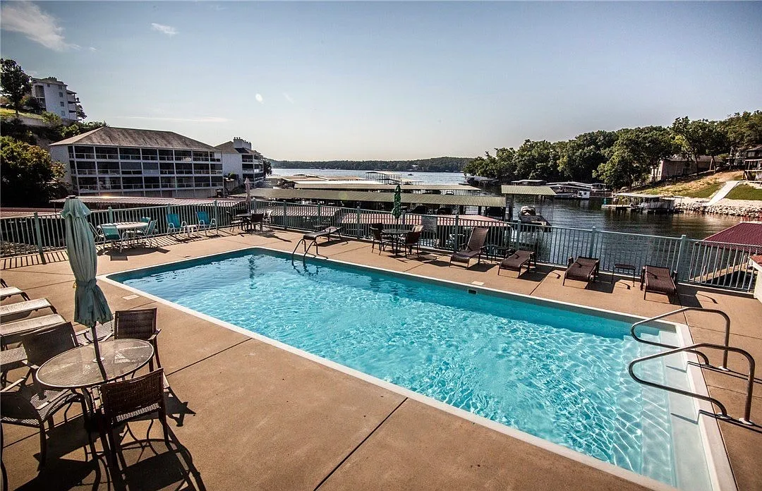 3 bed, 1215 sqft, $2,300 — Photo 1