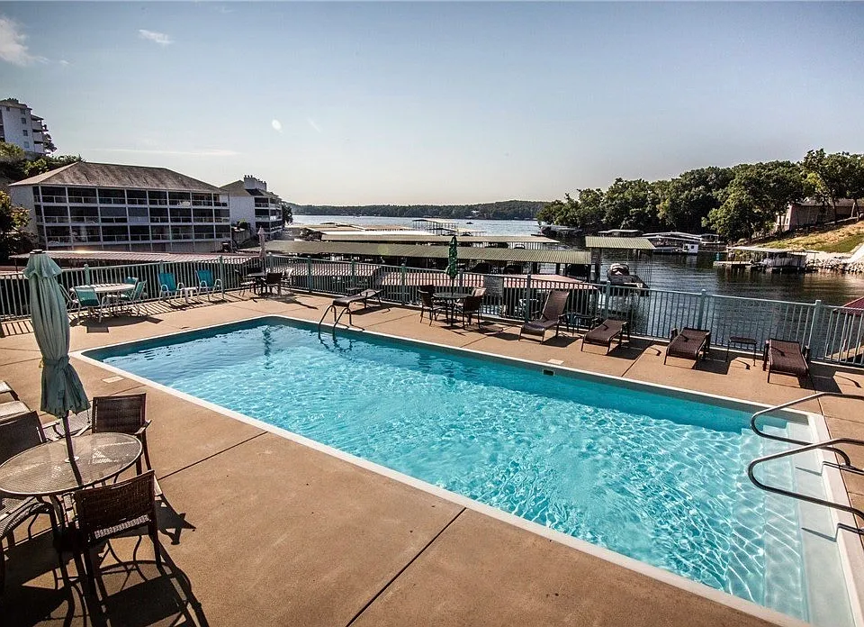 315 Highland Shores Dr #3F