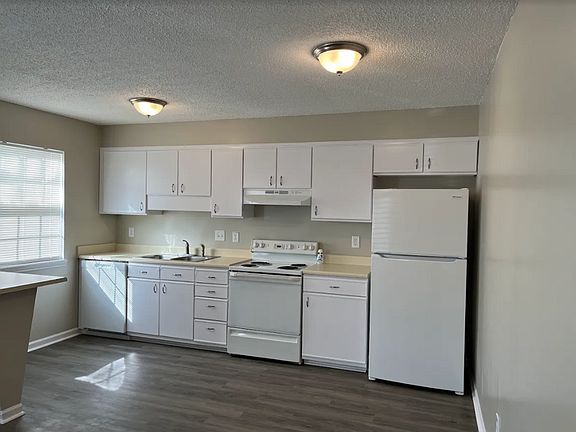 4th image of 1806 Woods Ln #2916-C