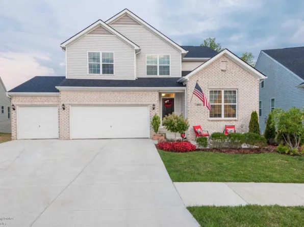 1055 Autumn Crest Ln, Louisville, KY 40245