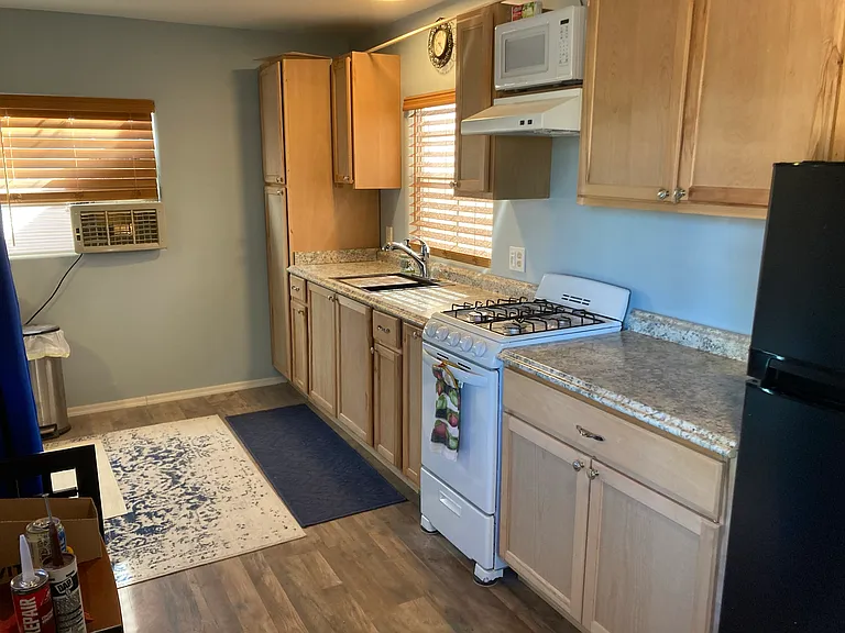 4410 E Cayuga Ln — Photo 2