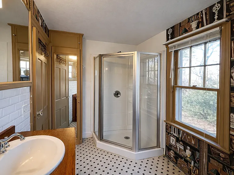 Woodhull Rd — Photo 15