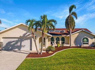 842 SE 1st Ter, Cape Coral, FL 33990