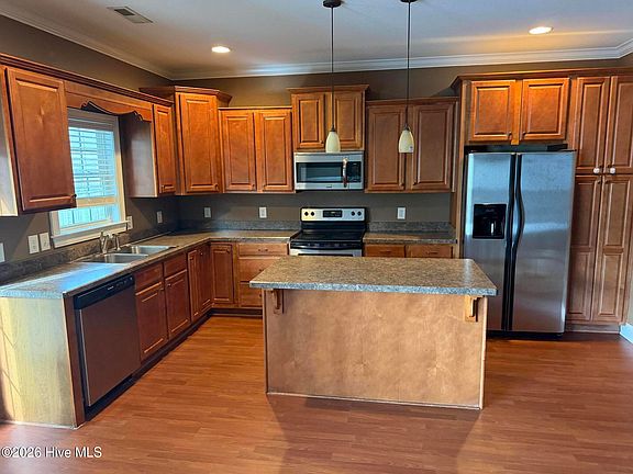 4th image of 2309 Berwick Court #B