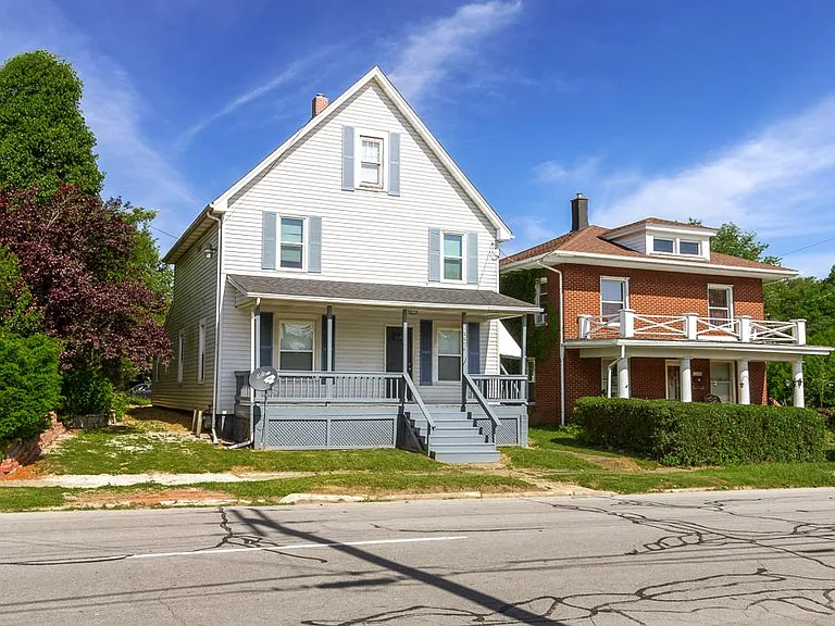 1378 Cherry Ave NE — Photo 22