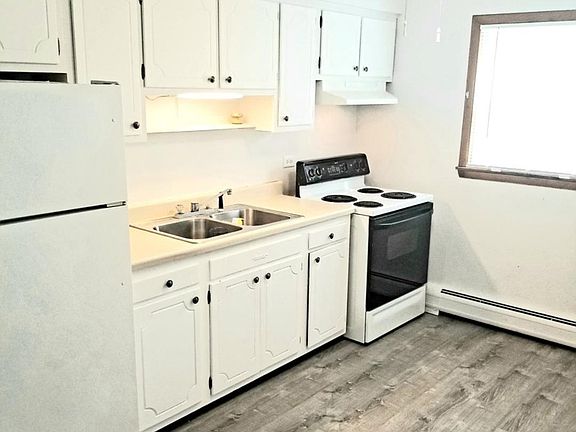 5th image of 1014 Dunlop Ave