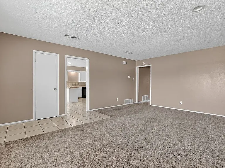 2615 Haynes Dr #B — Photo 6