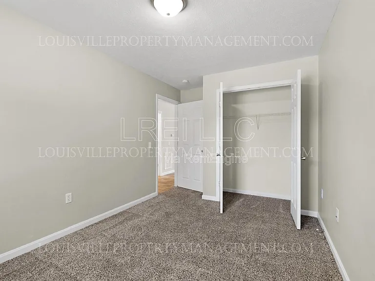 304 Keeneland Dr #1A — Photo 13