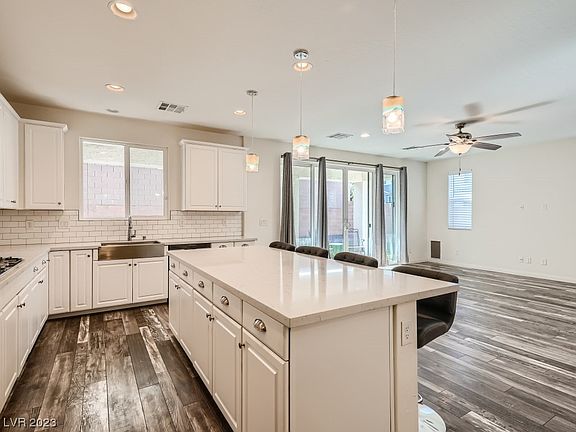 3rd image of 9481 Brough Ave