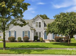 12003 Planters Estates Dr, Charlotte, NC 28278