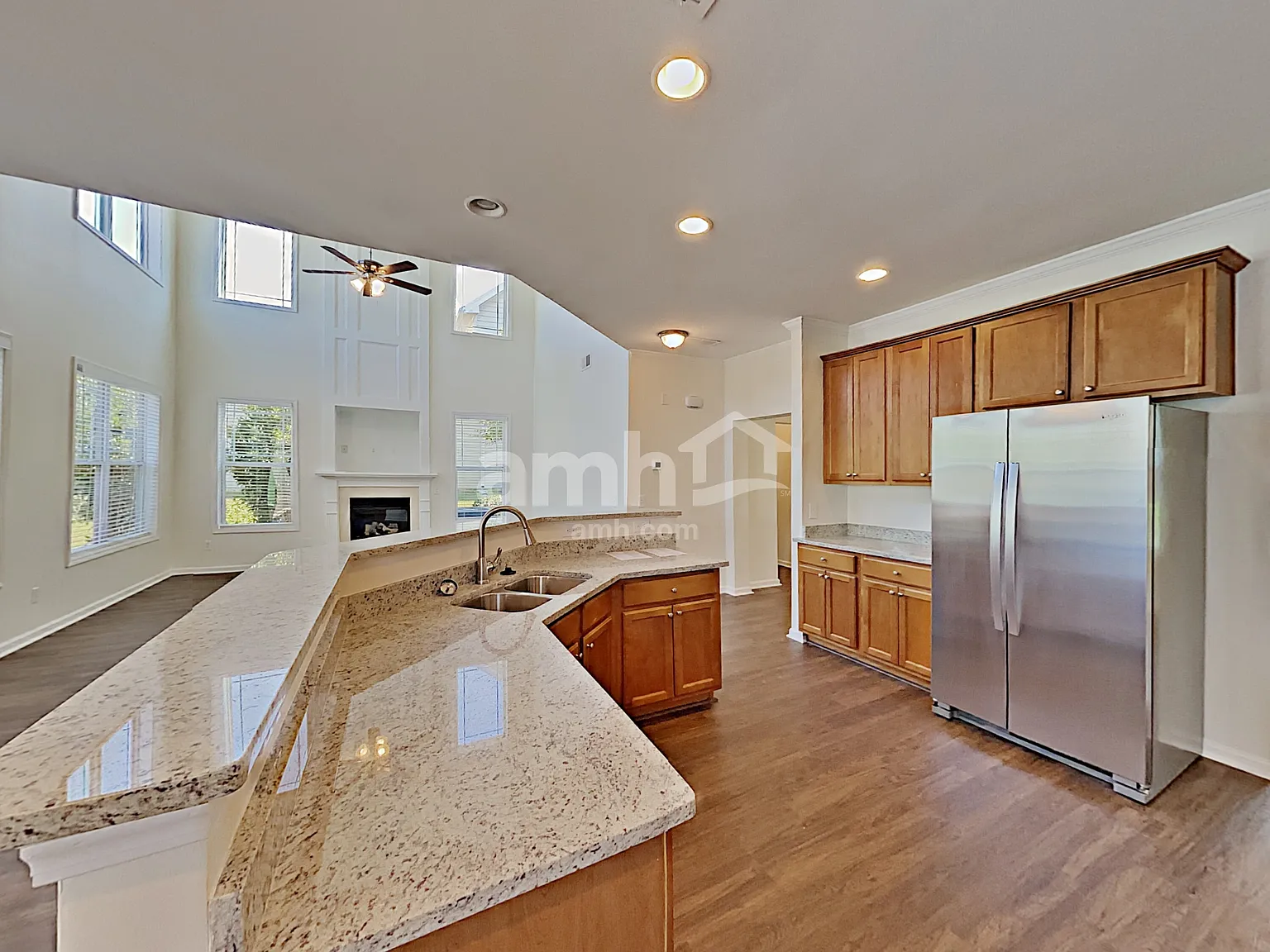 2 bed, 2.5 bath, 2483 sqft, $2,695 — Photo 3