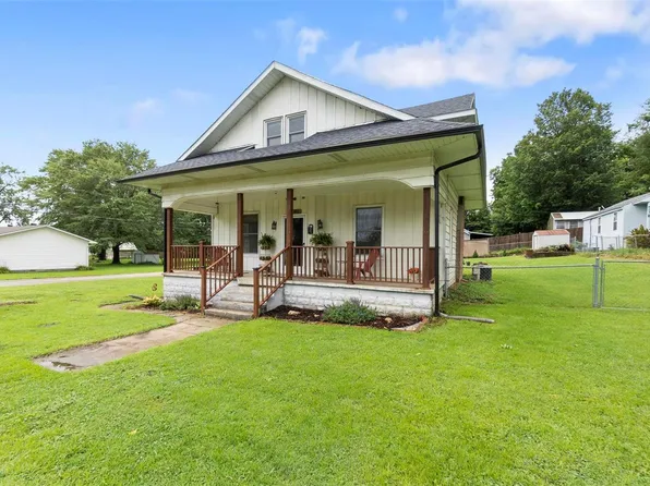 401 Sycamore St, Scott City, MO 63780