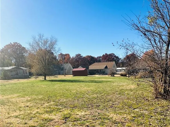 1710 S Wood St, Galena, KS 66739