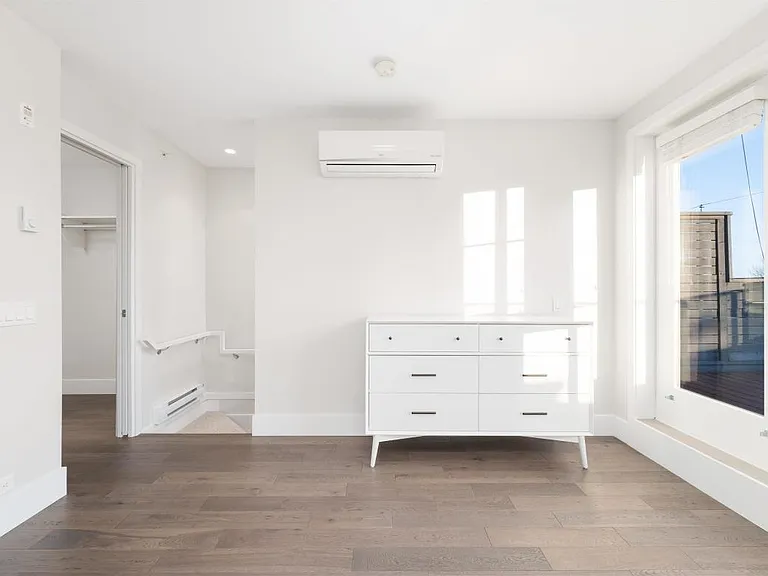 238 W 62nd Ave #6 — Photo 24