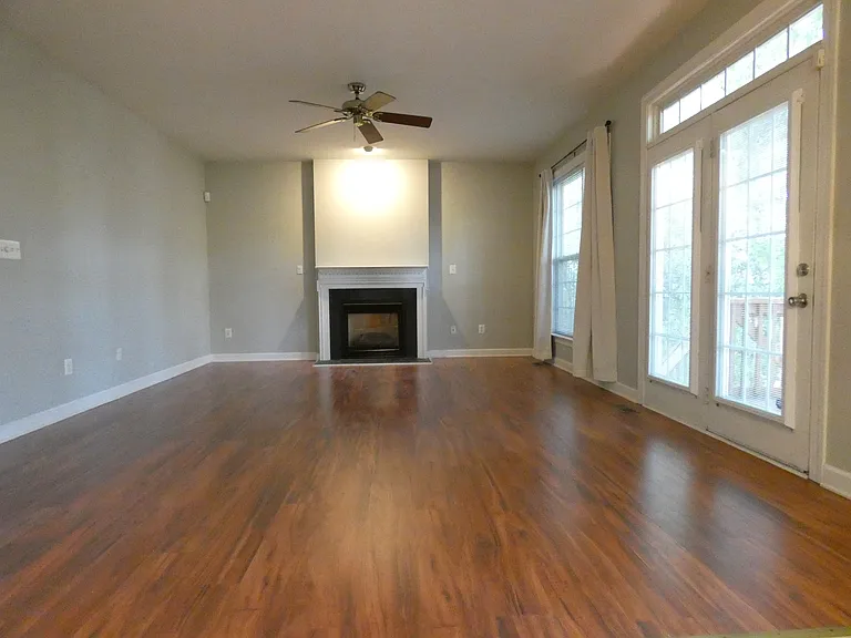 1203 Fairfax Woods Dr — Photo 11