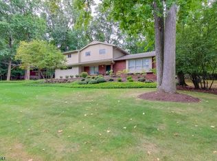 50 Green Pl, North Caldwell, NJ 07006