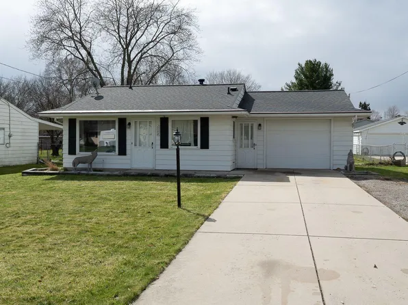 2084 Ainsworth St, Flint, MI 48532