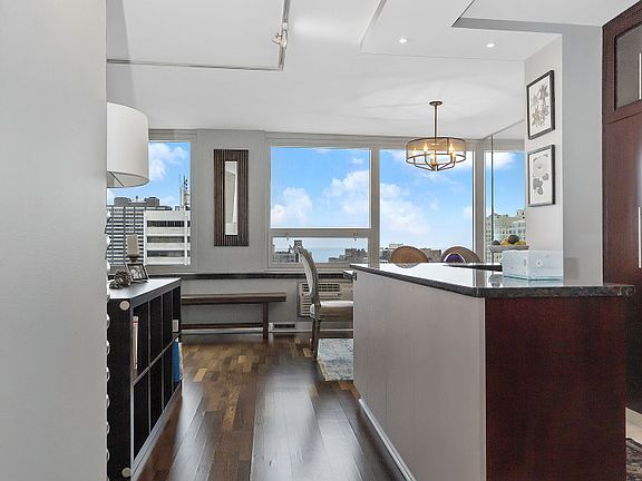 5th image of 88 W Schiller St APT 2601L